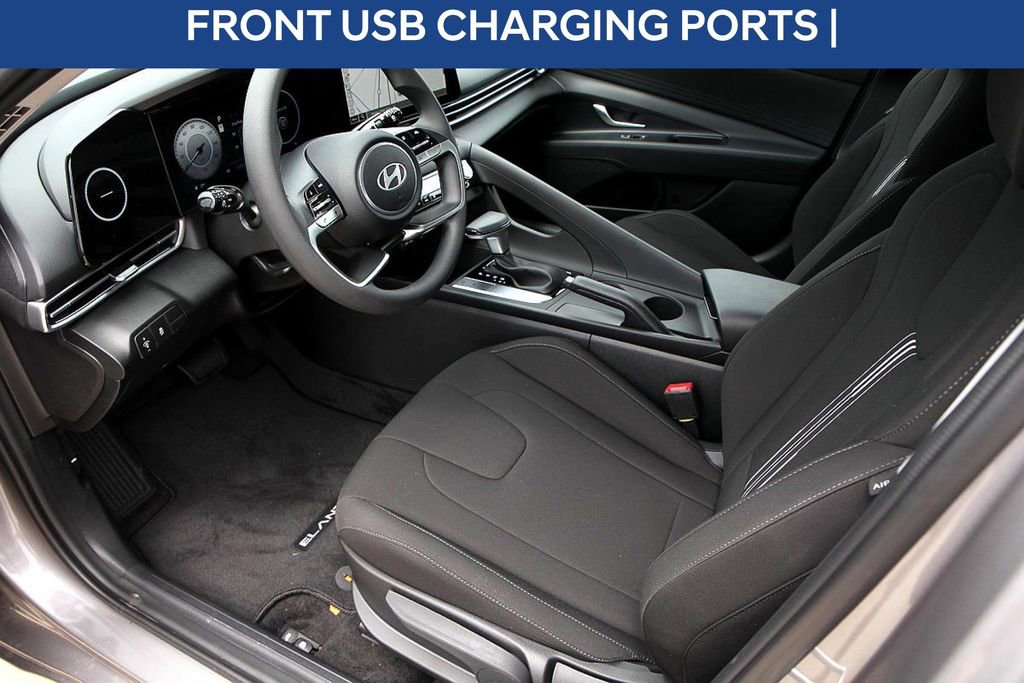 Used 2024 Hyundai Elantra SEL image 11