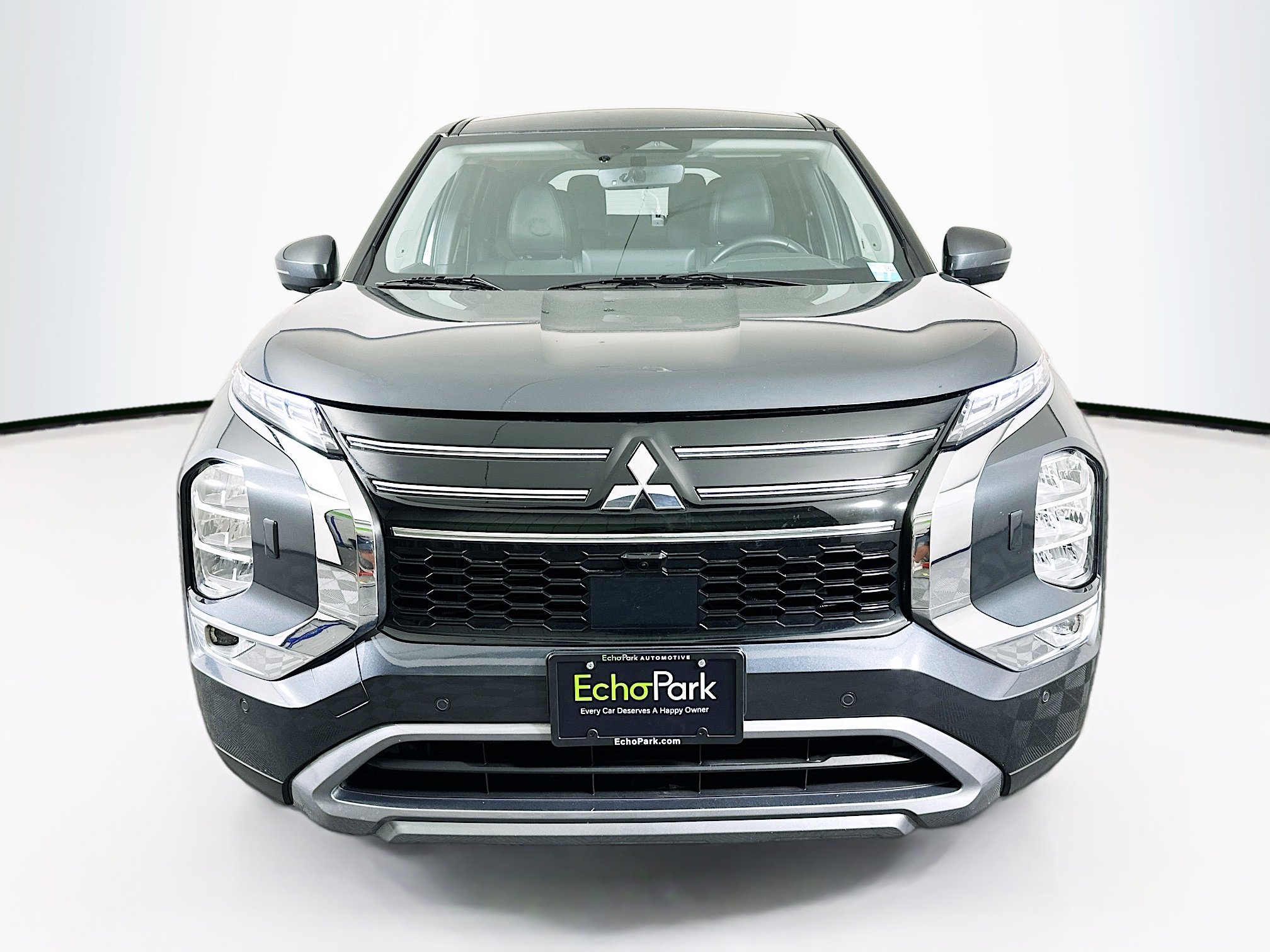 Used 2025 Mitsubishi Outlander SE AWD/4WD image 2