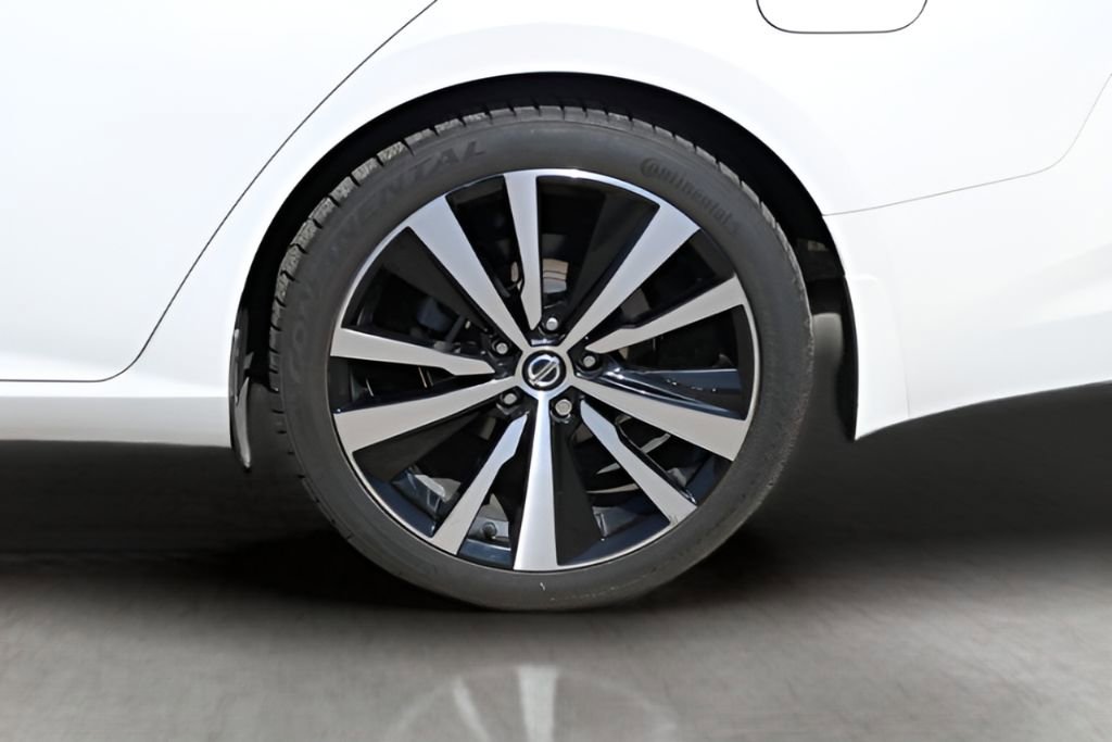 Used 2020 Nissan Altima 2.5 SR FWD image 9