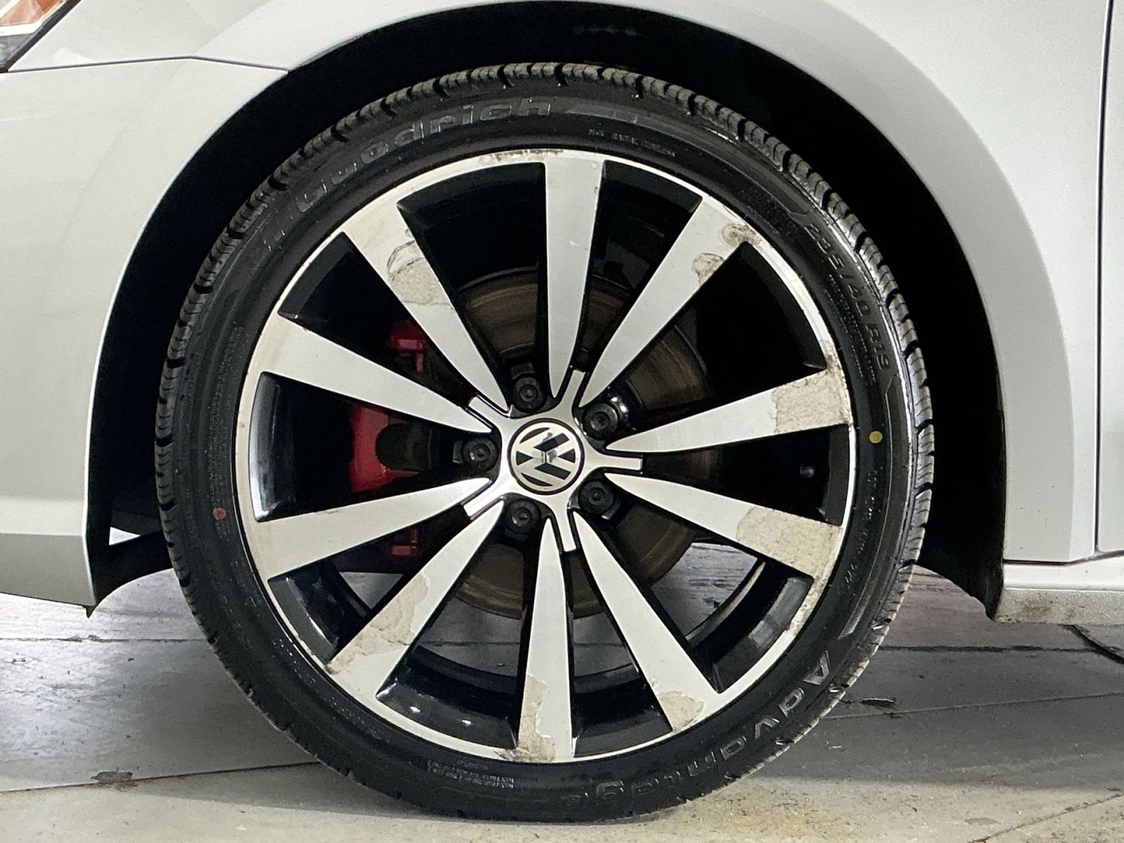 Used 2018 Volkswagen Passat 3.6 FWD image 13