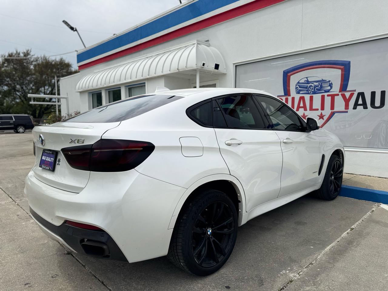 Used 2017 BMW X6 xDrive35i w/ M Sport Package AWD/4WD image 25