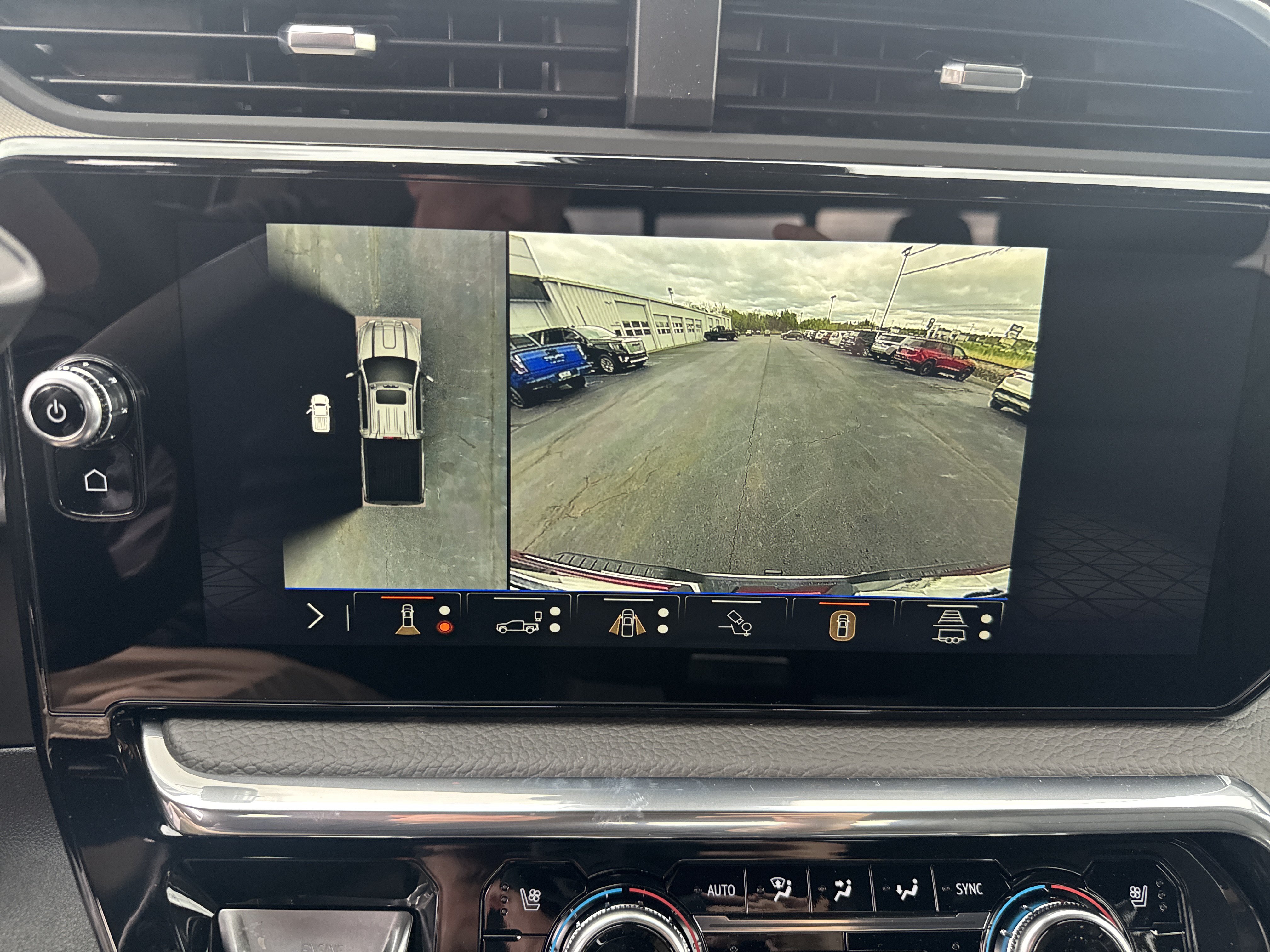 New 2026 GMC Sierra 2500 Denali w/ Denali Reserve Package AWD/4WD image 26