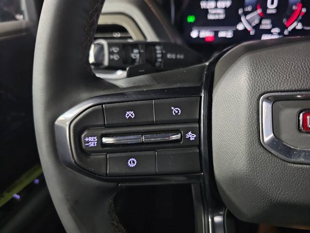 Used 2025 GMC Yukon AT4 w/ AT4 Premium Package image 38