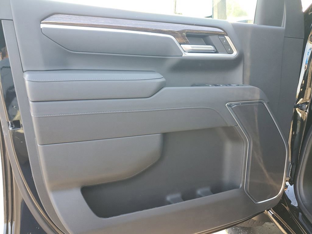 New 2026 GMC Sierra 2500 SLE w/ SLE Value Package; image 11