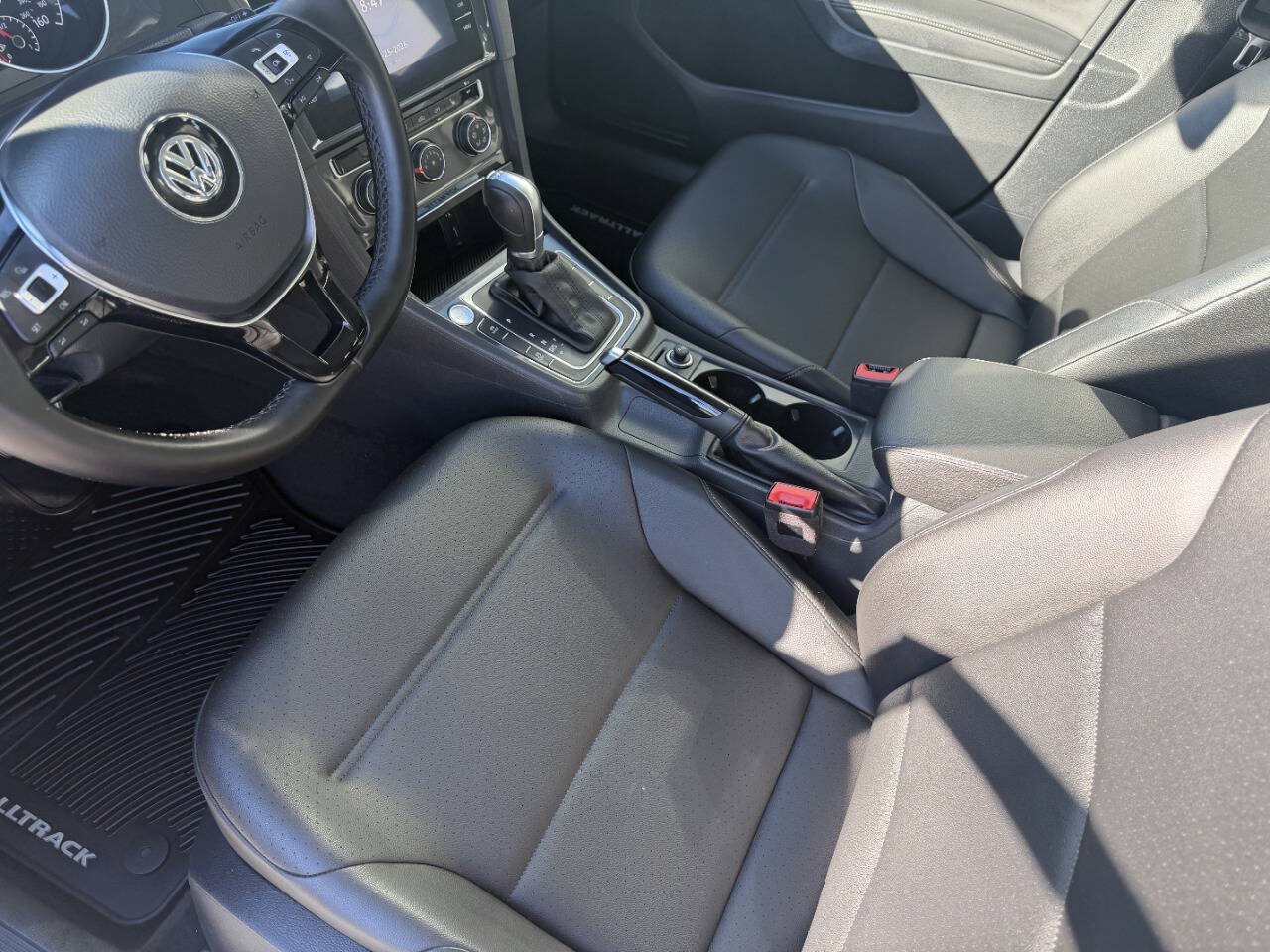 Used 2018 Volkswagen Golf Alltrack SE AWD/4WD image 18