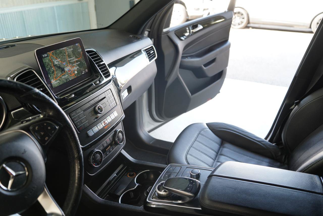 Used 2019 Mercedes-Benz GLE 400 4MATIC image 18