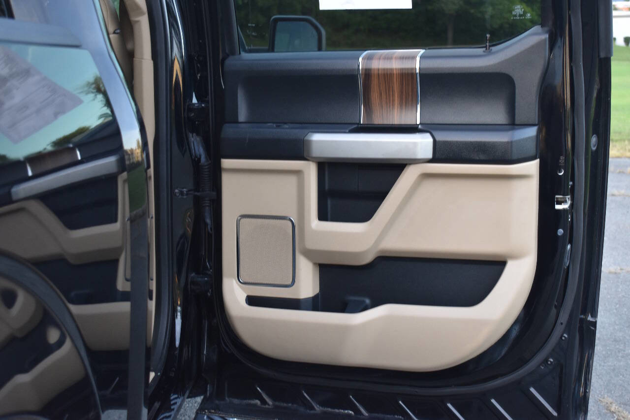 Used 2017 Ford F150 Lariat w/ Equipment Group 501A Mid image 11