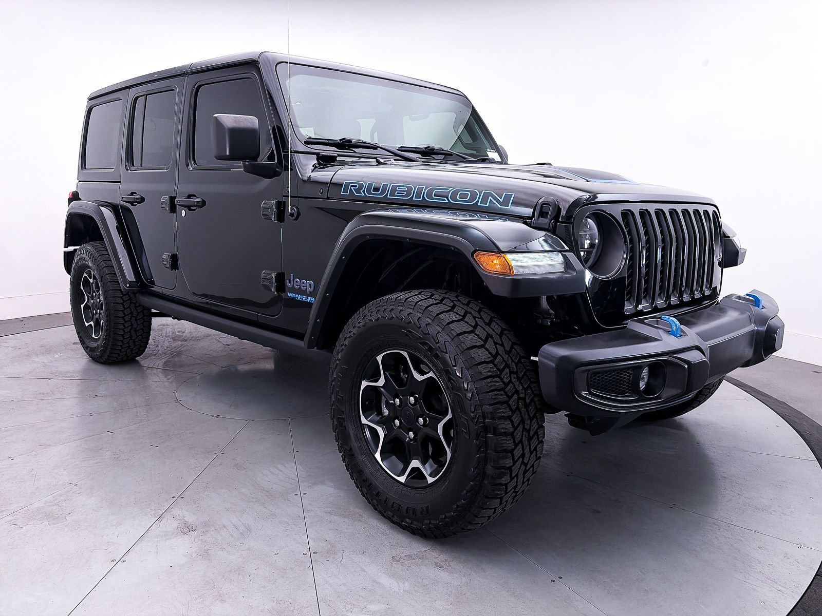 Used 2022 Jeep Wrangler Unlimited Rubicon 4xe w/ Cold Weather Group AWD/4WD image 11
