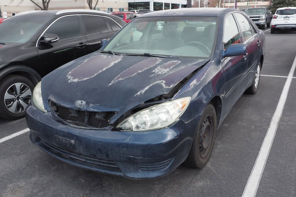 Used 2005 Toyota Camry LE image 1