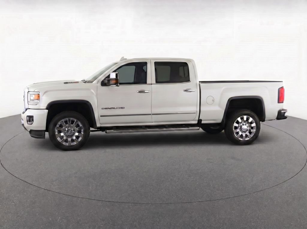 Used 2019 GMC Sierra 2500 Denali w/ Duramax Plus Package AWD/4WD image 4