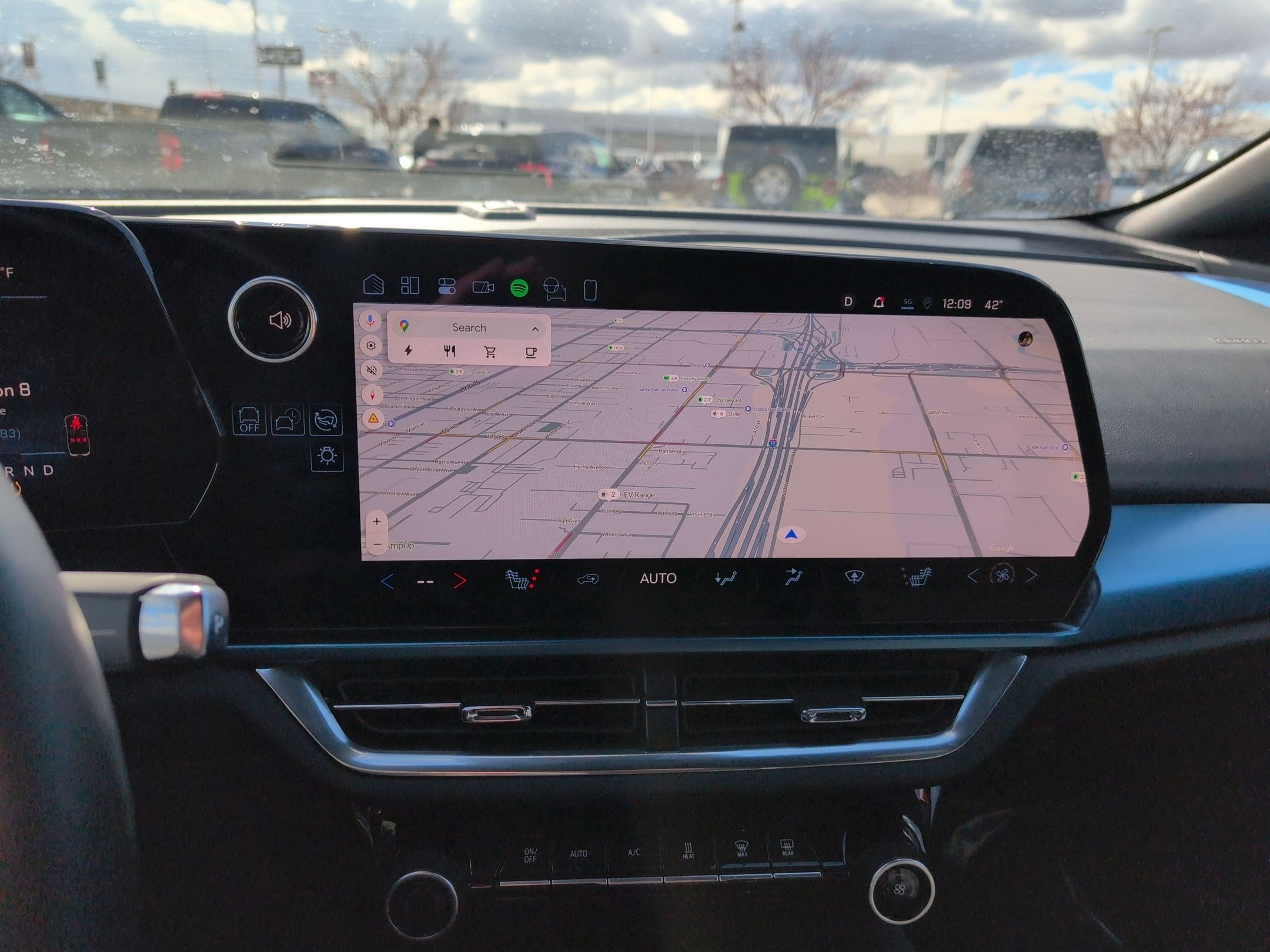 Certified 2024 Chevrolet Equinox EV LT w/ LPO, All-Weather Mat Package image 19