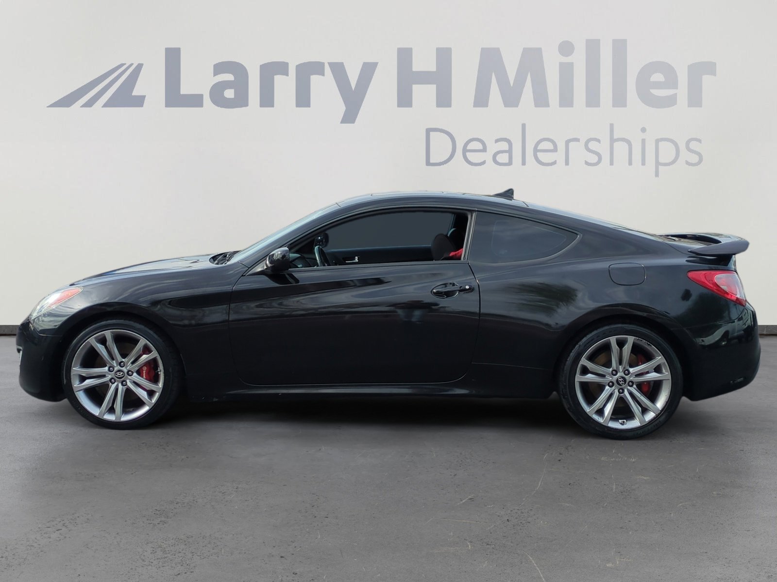 Used 2010 Hyundai Genesis 2.0T video 2