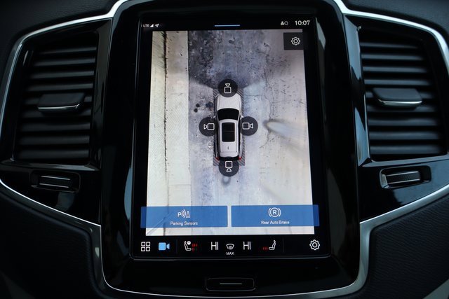 Used 2025 Volvo XC90 B6 Plus w/ Protection Package Premier image 25