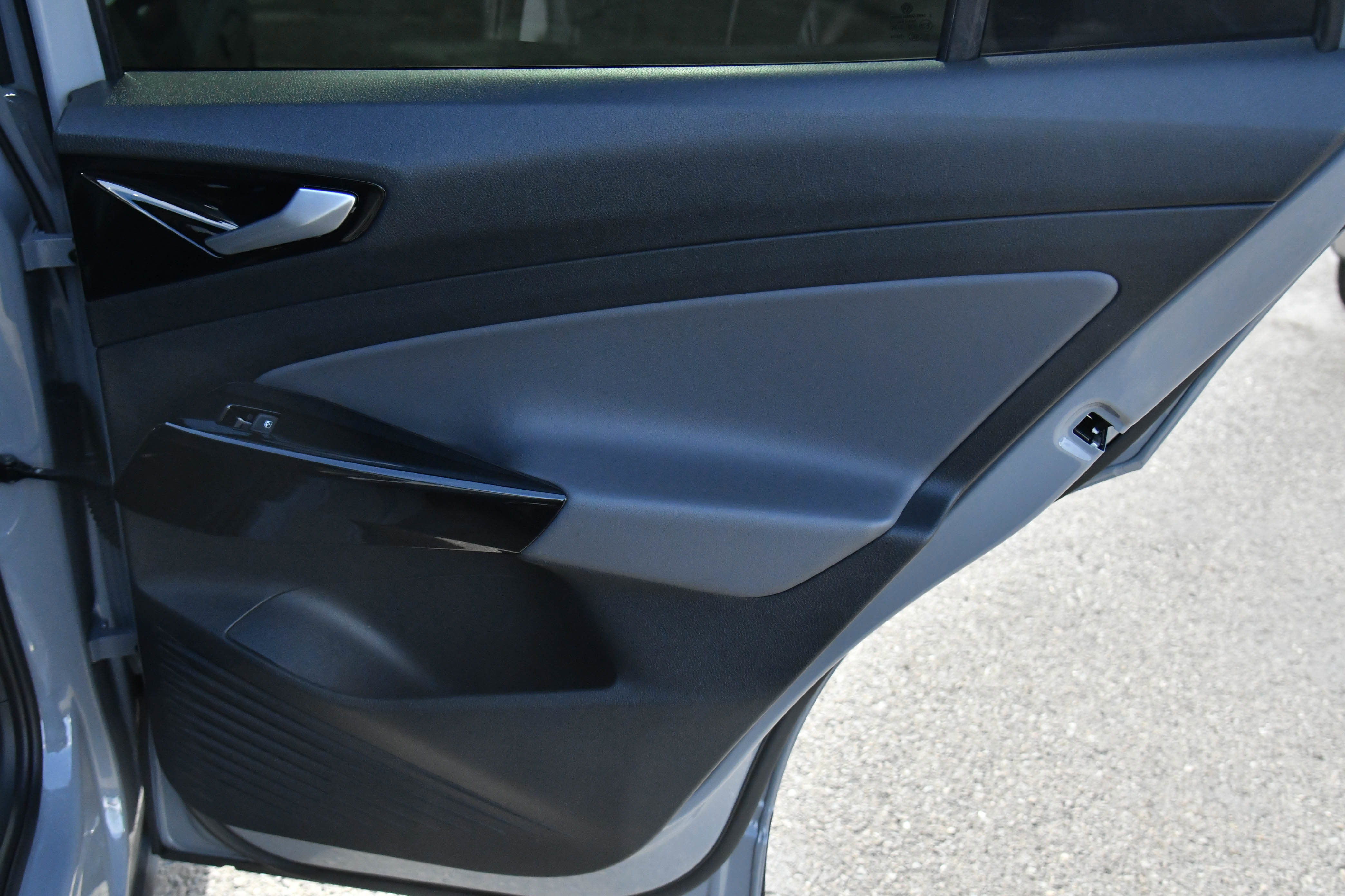 Used 2021 Volkswagen ID.4 Pro image 42