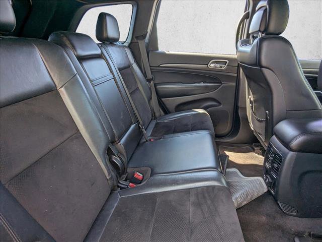 Used 2017 Jeep Grand Cherokee Altitude image 16