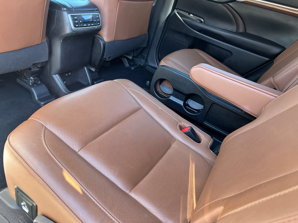 Certified 2018 Toyota Highlander Limited Platinum AWD/4WD image 18