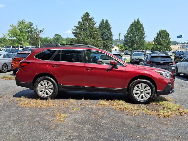 Used 2018 Subaru Outback 2.5i Premium AWD/4WD image 10