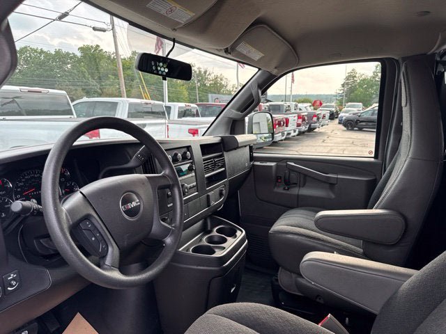 Used 2025 GMC Savana 2500 w/ Driver Convenience Package RWD image 9