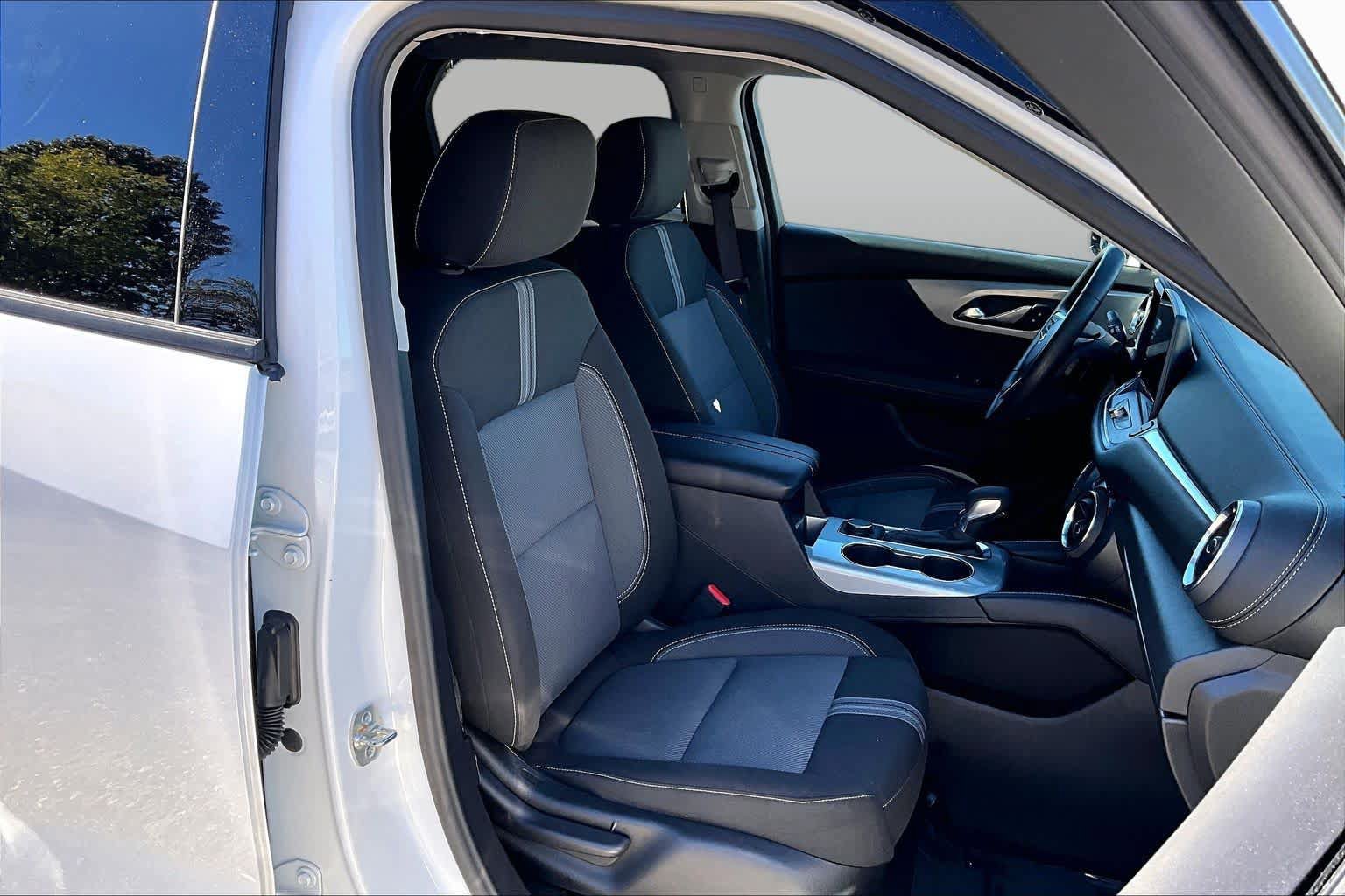 Used 2025 Chevrolet Blazer LT AWD/4WD image 8