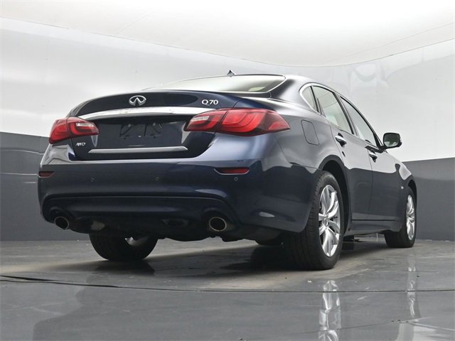 Used 2017 INFINITI Q70 3.7 image 57