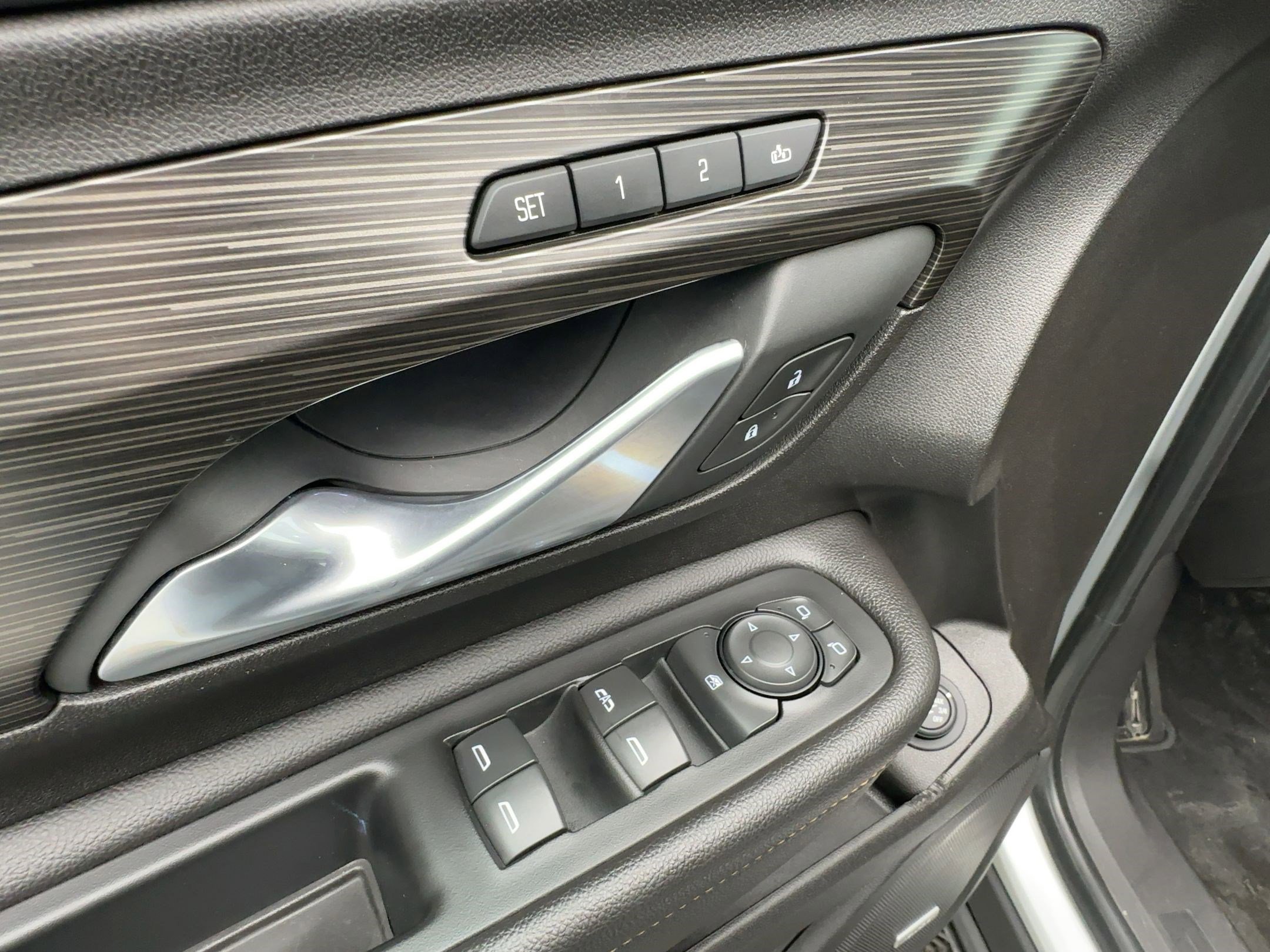 Certified 2018 GMC Terrain SLT w/ Preferred Package image 13