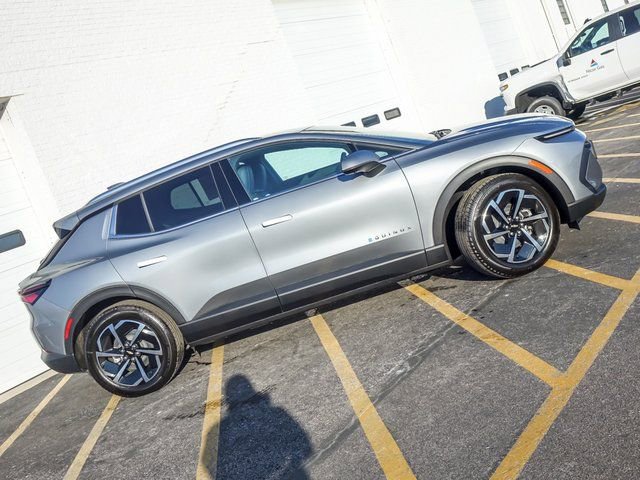 New 2026 Chevrolet Equinox EV LT FWD image 5