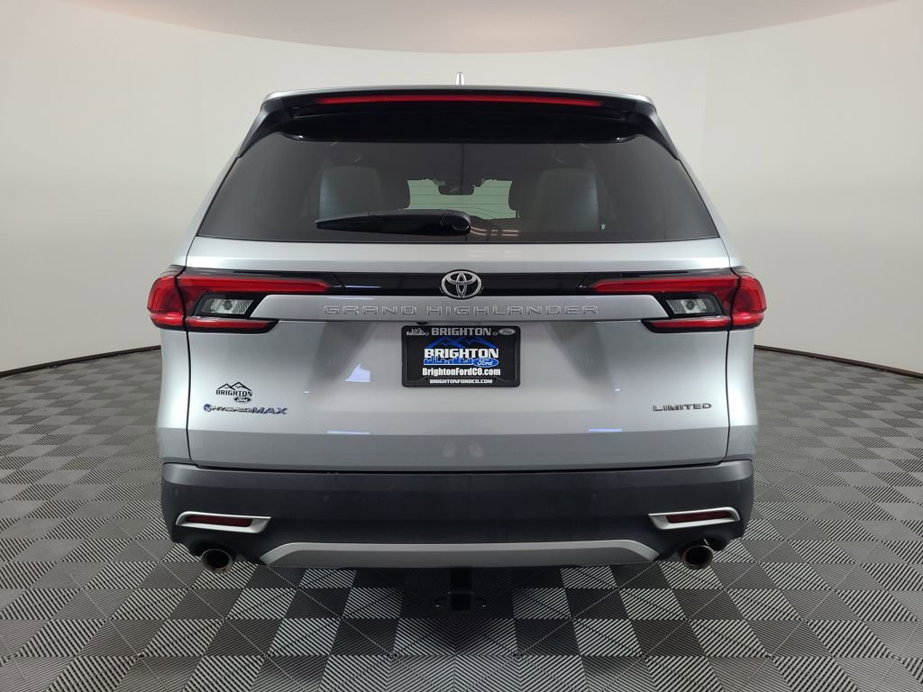 Used 2024 Toyota Grand Highlander AWD Hybrid image 4
