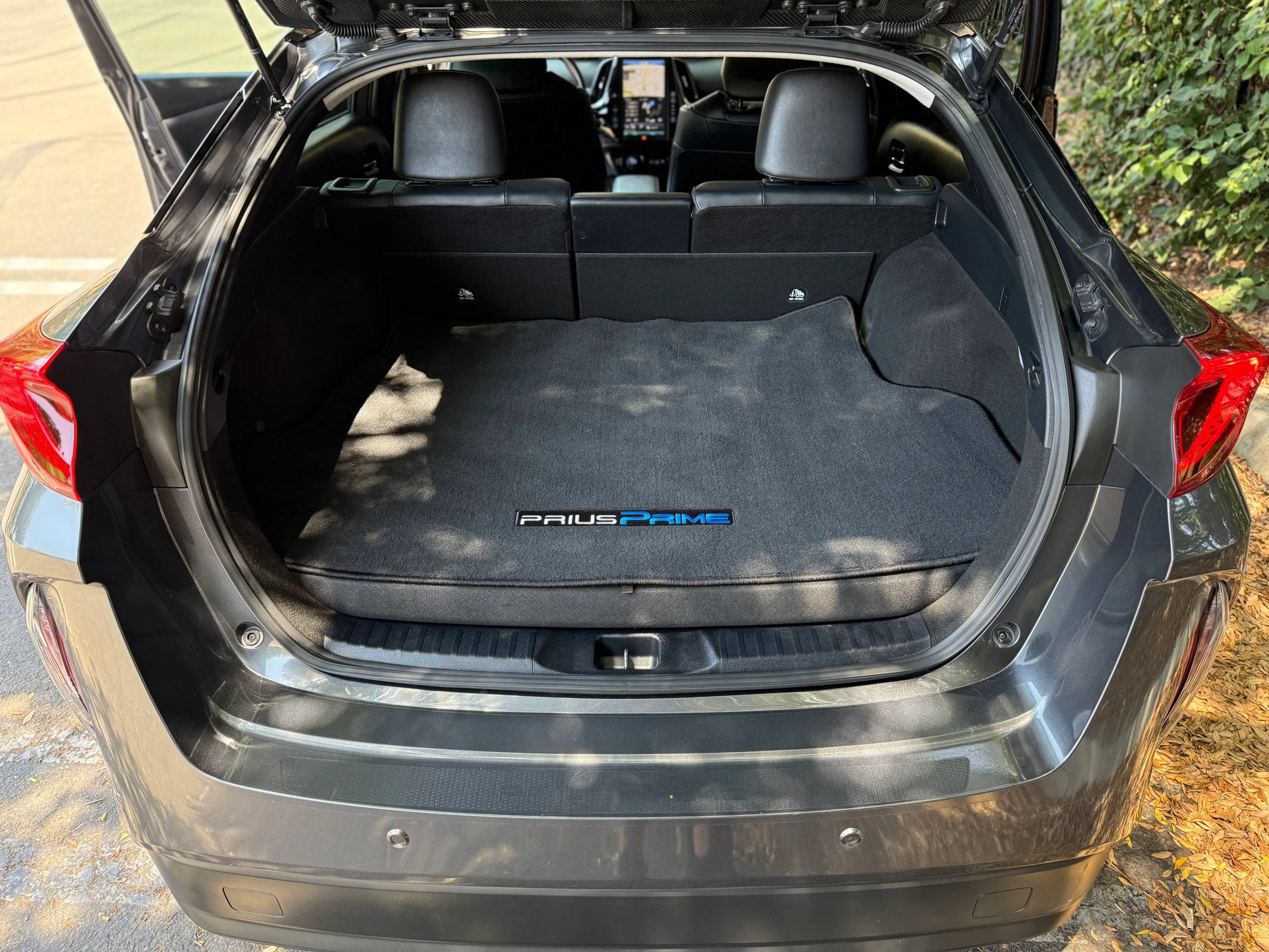 Used 2019 Toyota Prius Prime Advanced w/ Carpet Mat Package FWD image 33