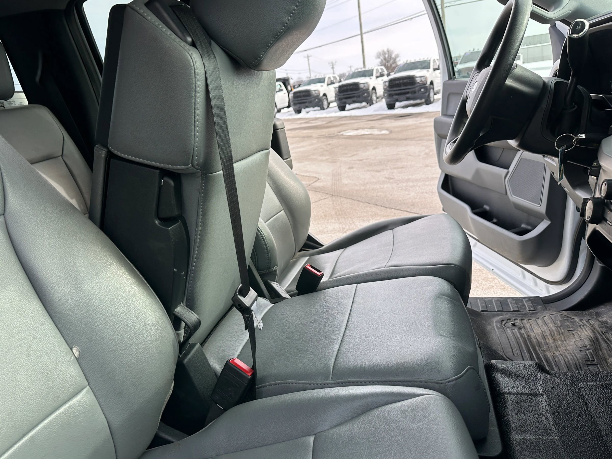 Used 2024 Ford F550 4x4 SuperCab Super Duty image 36