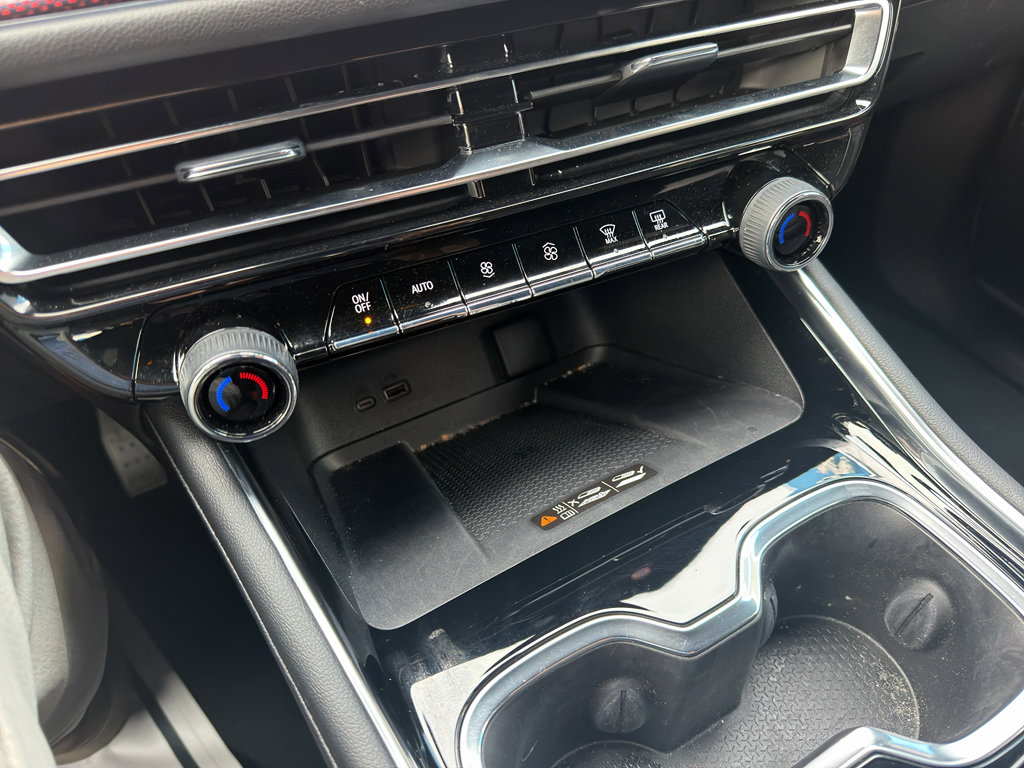 Used 2026 Chevrolet Traverse RS image 23