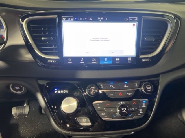 New 2026 Chrysler Voyager LX FWD image 31