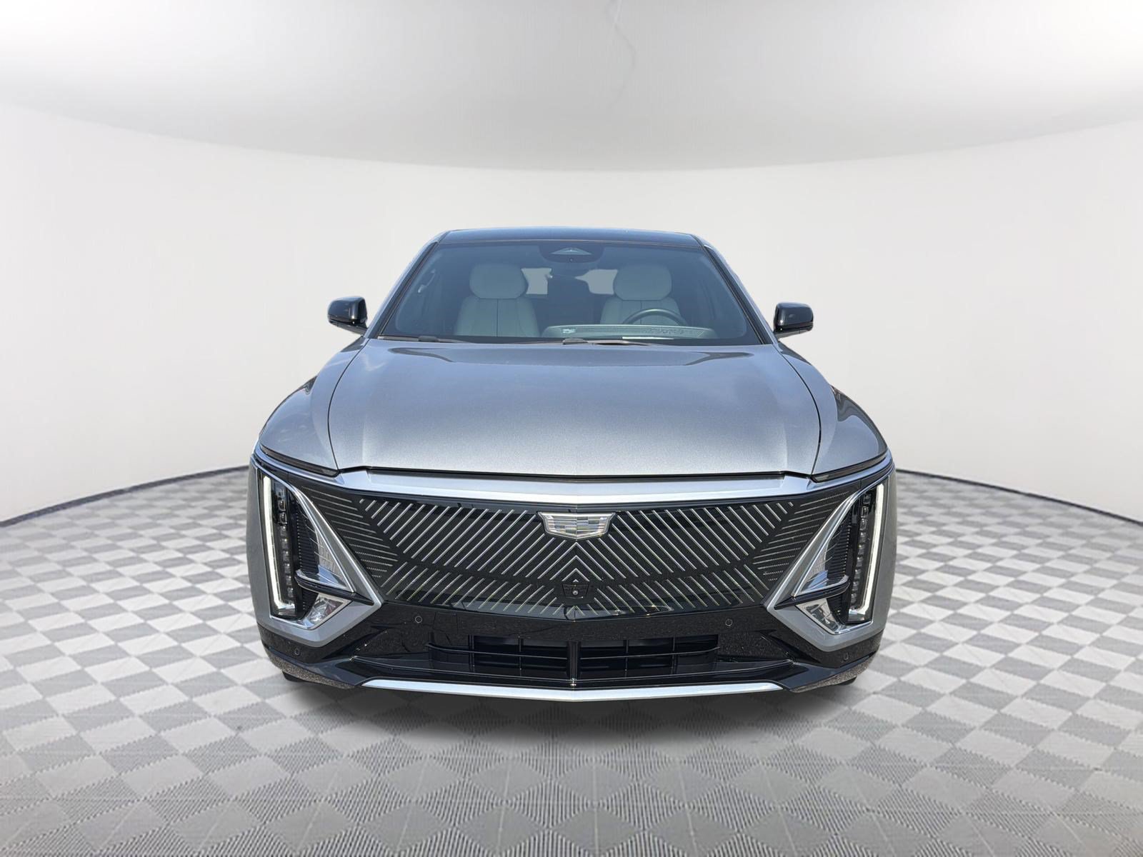 Certified 2024 Cadillac Lyriq Luxury AWD/4WD image 9