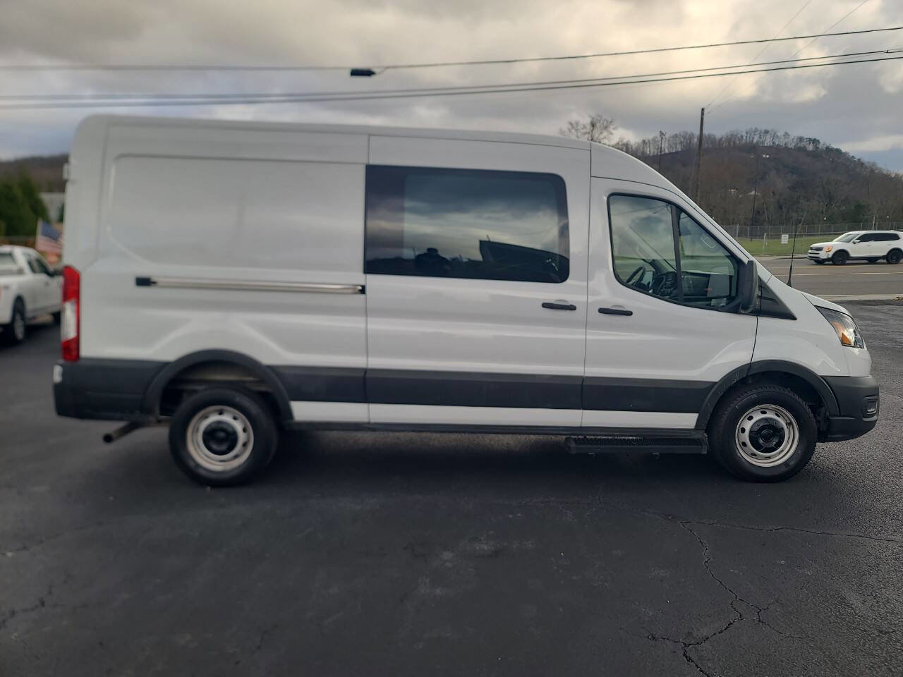Used 2023 Ford Transit 250 250 3dr SWB Medium Roof Cargo w/ Load Area Protection Package image 9