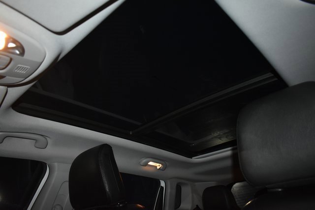 Used 2022 Jeep Compass Latitude w/ Sun and Sound Group image 32