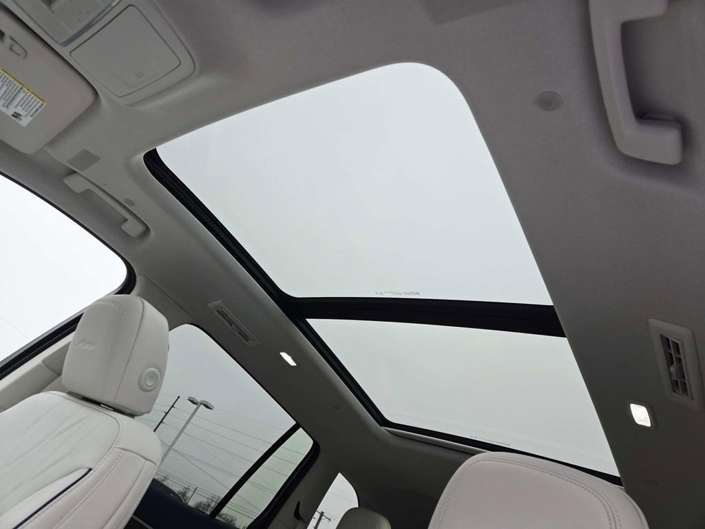 New 2026 Buick Enclave Avenir w/ Super Cruise Package image 9