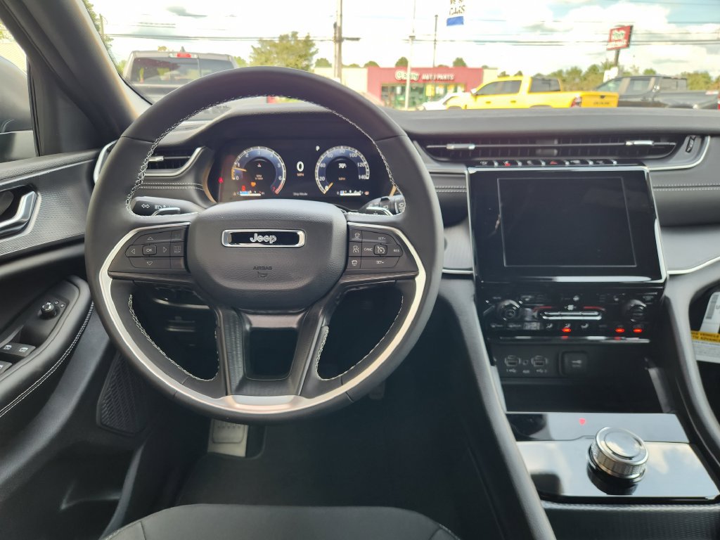 New 2026 Jeep Grand Cherokee Laredo X AWD/4WD image 22