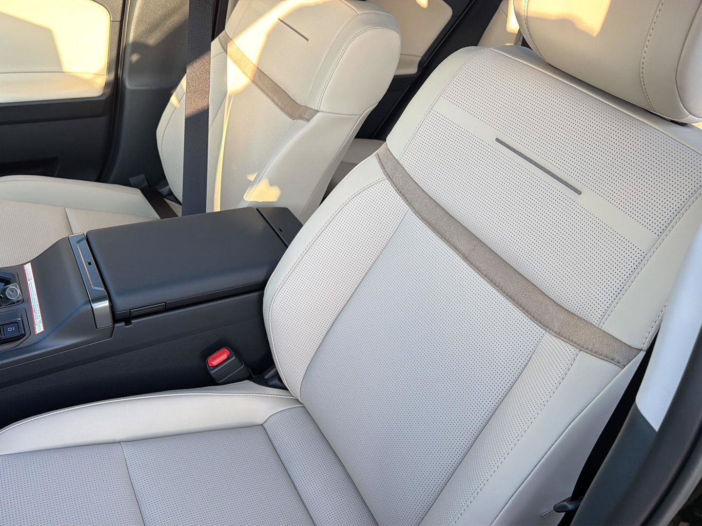 New 2026 Toyota RAV4 Limited AWD/4WD image 30