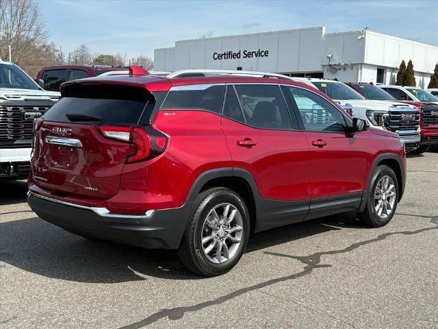 Used 2023 GMC Terrain SLT w/ LPO, Floor Liner Package AWD/4WD image 2