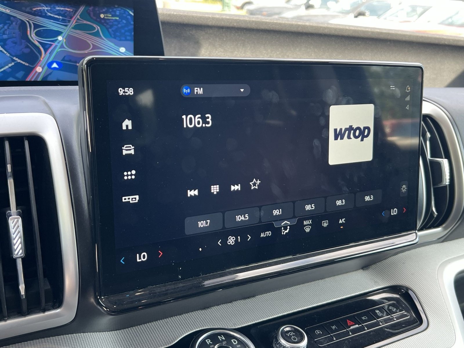 Used 2025 Ford Expedition Active AWD/4WD image 18