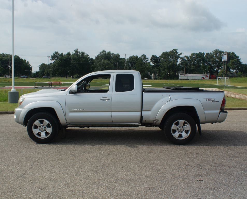 Used 2009 Toyota Tacoma PreRunner RWD image 9
