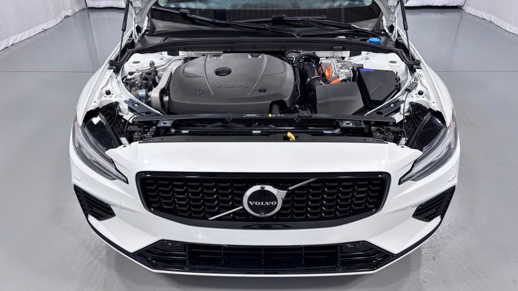 Certified 2024 Volvo S60 T8 Plus w/ Climate Package AWD/4WD image 29