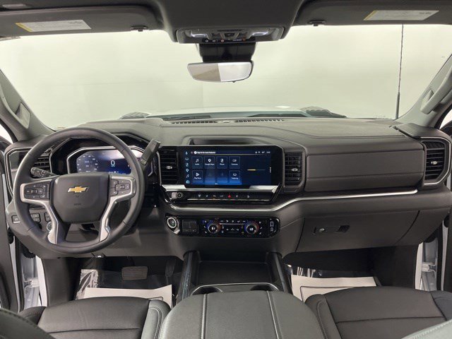 Used 2026 Chevrolet Silverado 2500 LTZ w/ LTZ Premium Package AWD/4WD image 33
