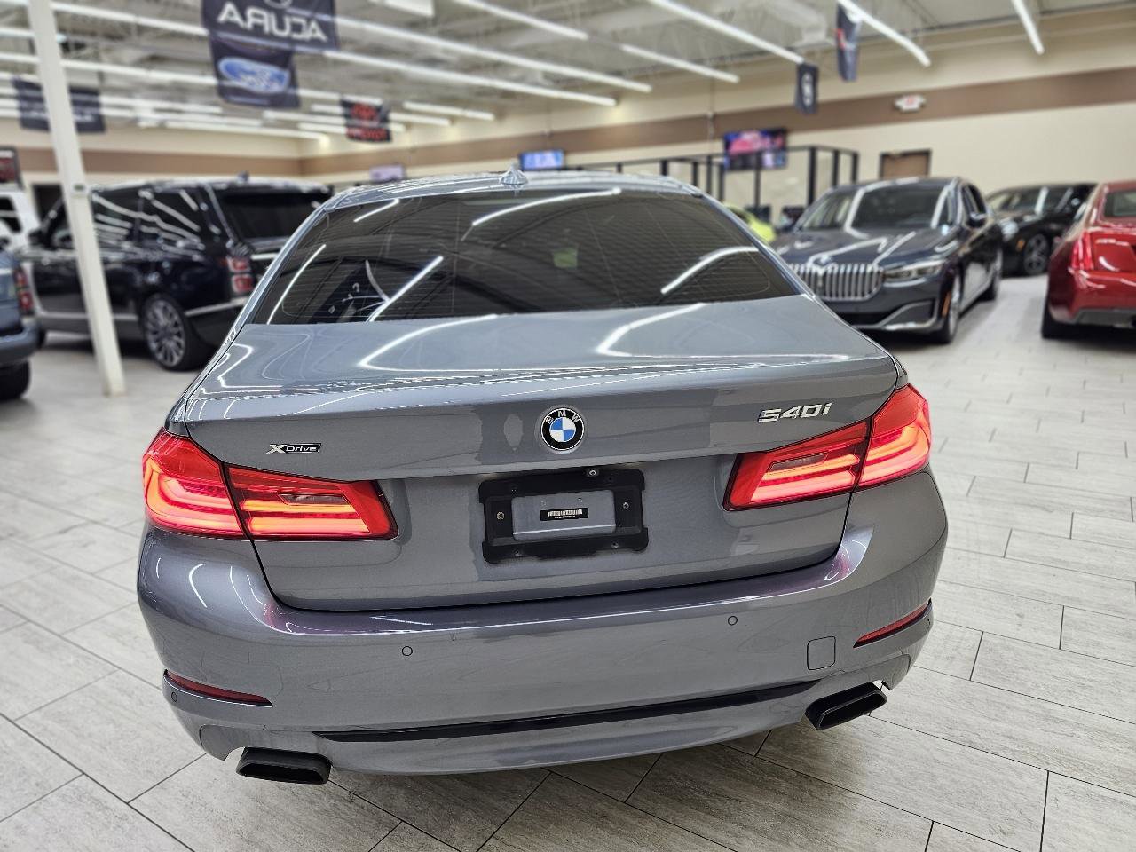 Used 2019 BMW 540i xDrive AWD/4WD image 9
