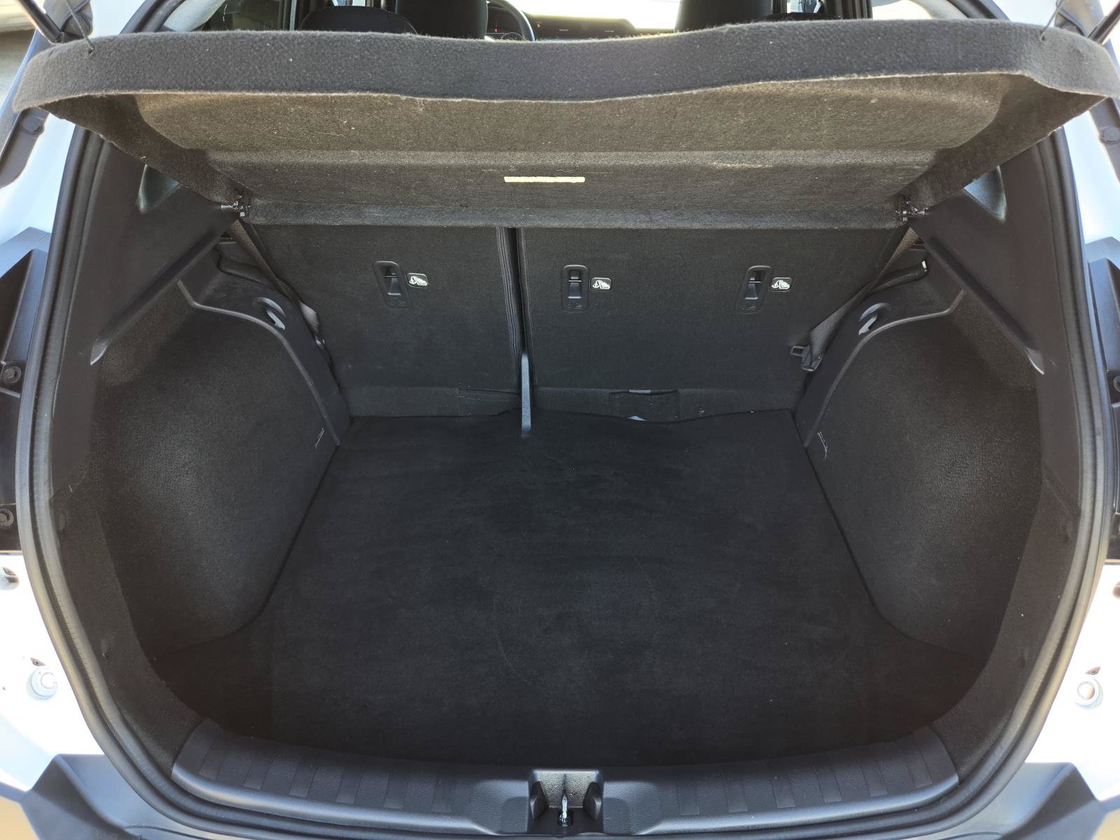 Used 2020 Nissan Kicks SV FWD image 10