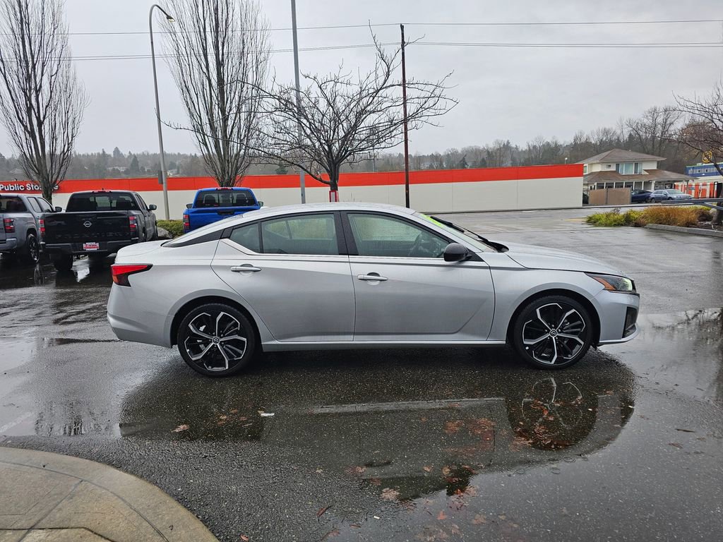 Used 2023 Nissan Altima 2.5 SR image 4