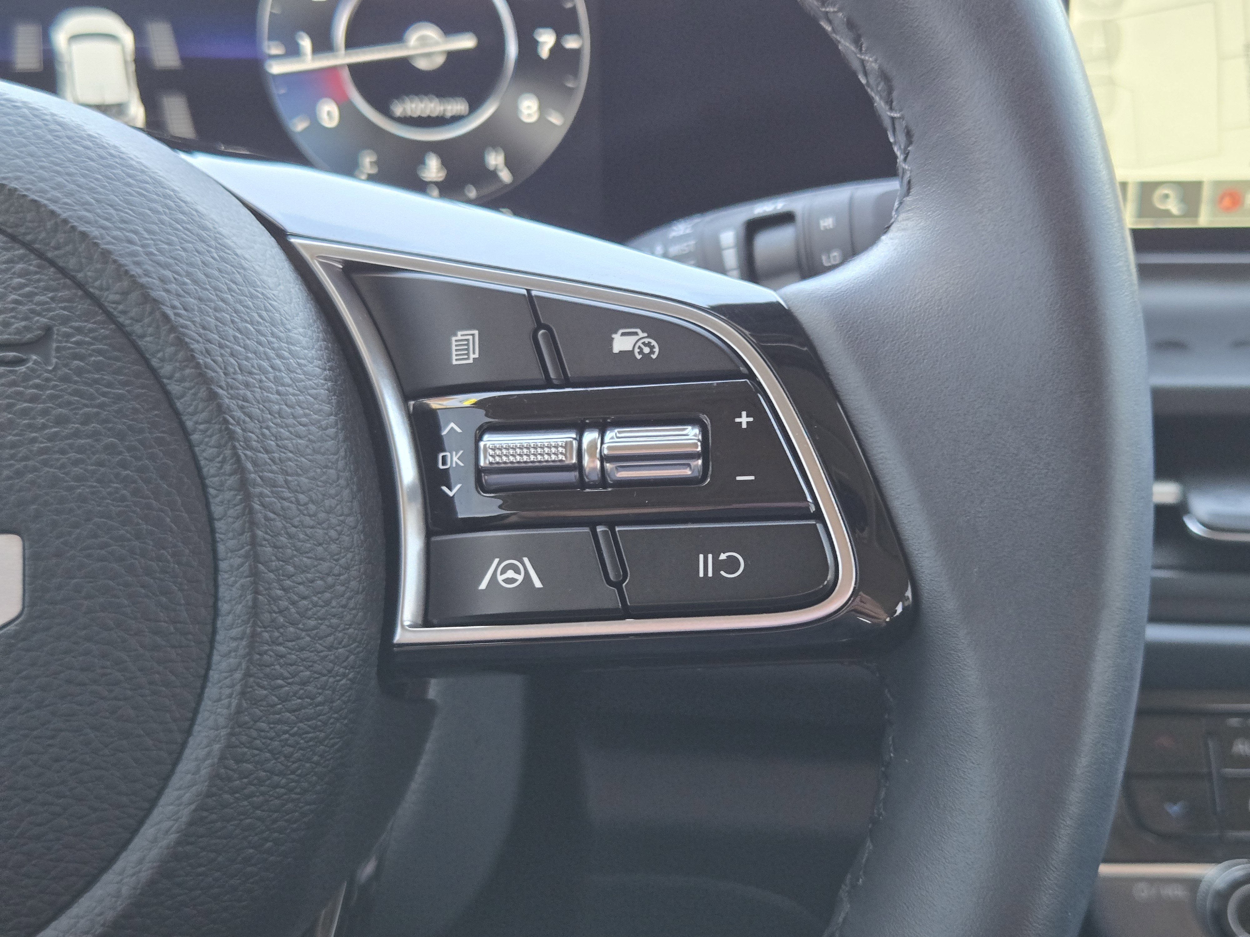 Used 2025 Kia Seltos EX image 20