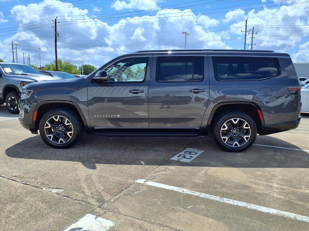 Used 2024 Jeep Wagoneer L Series III w/ Flexible Seating Group image 22