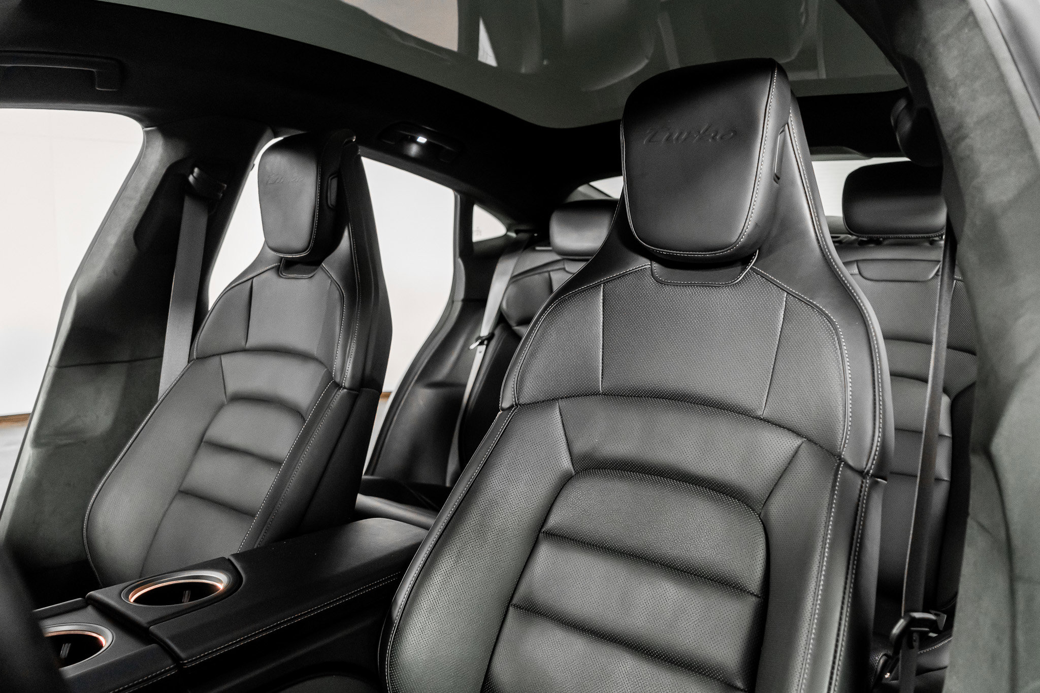 Used 2025 Porsche Taycan Turbo w/ Premium Package image 3