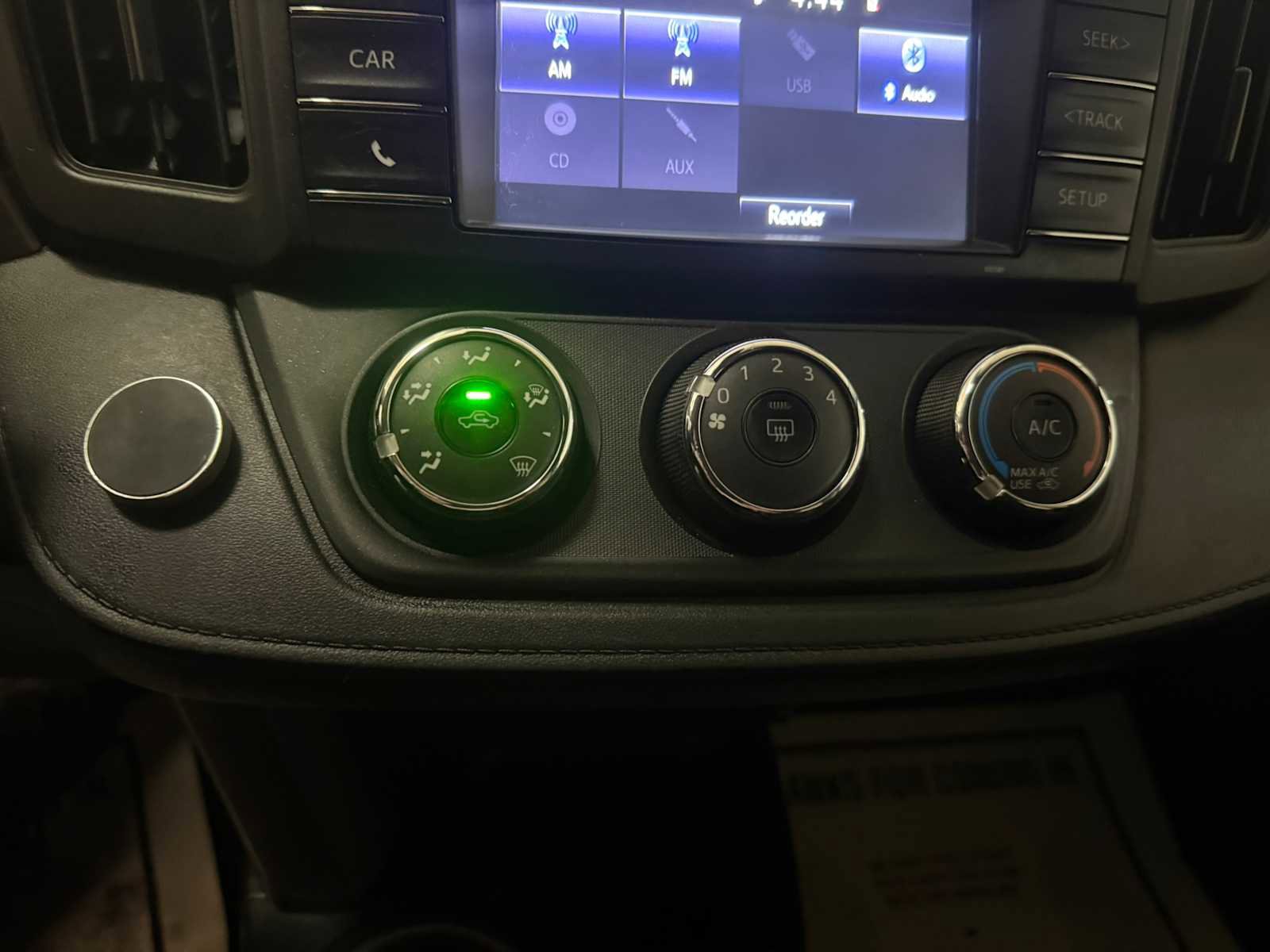 Used 2018 Toyota RAV4 LE w/ All Weather Liner Package image 33