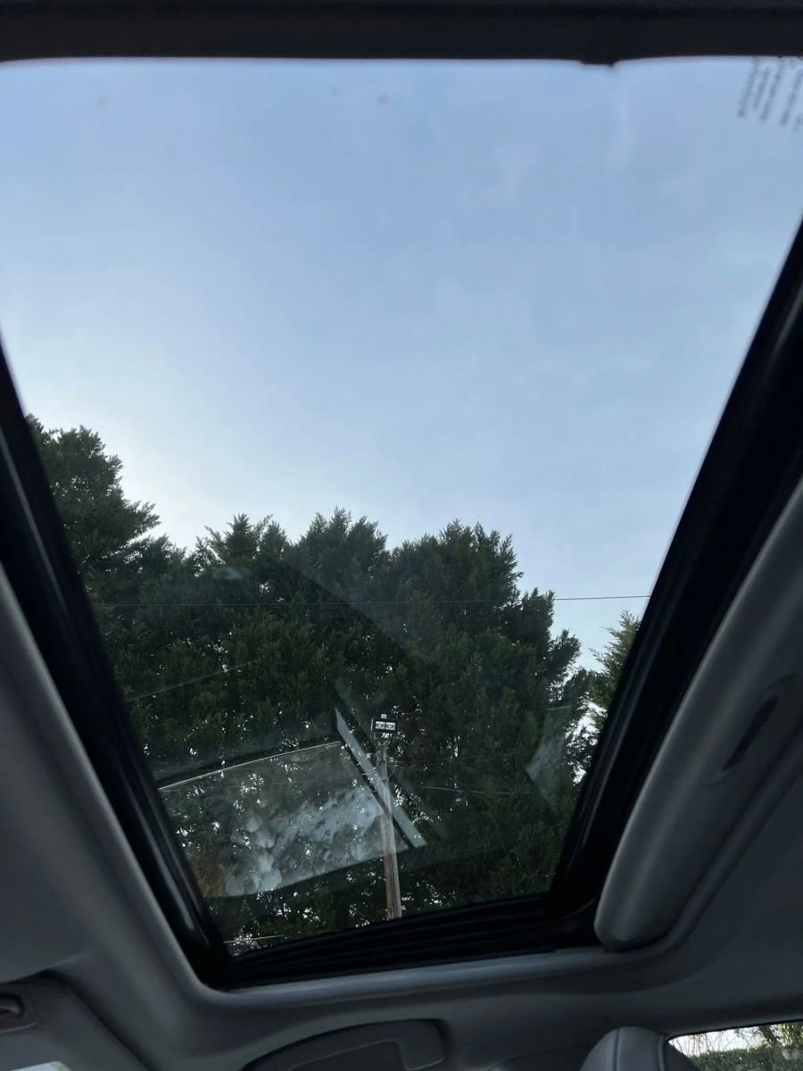 Used 2022 Toyota Camry SE image 19